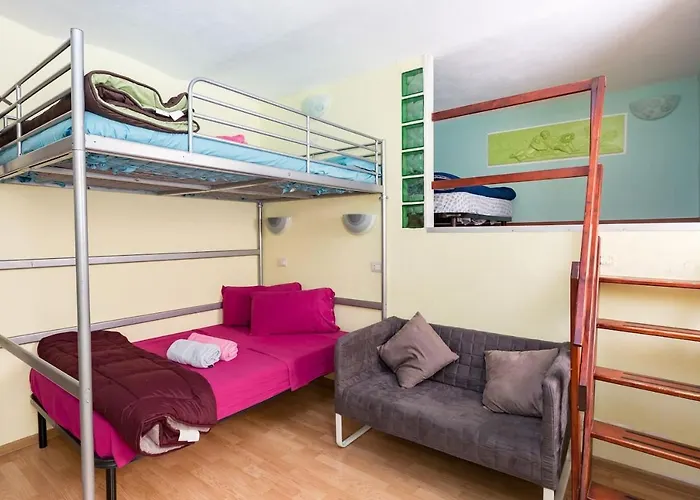 Apartment House Esedra
