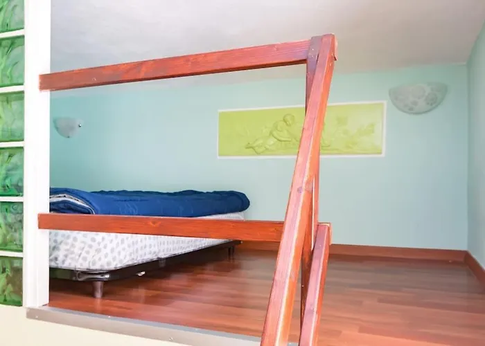 House Esedra